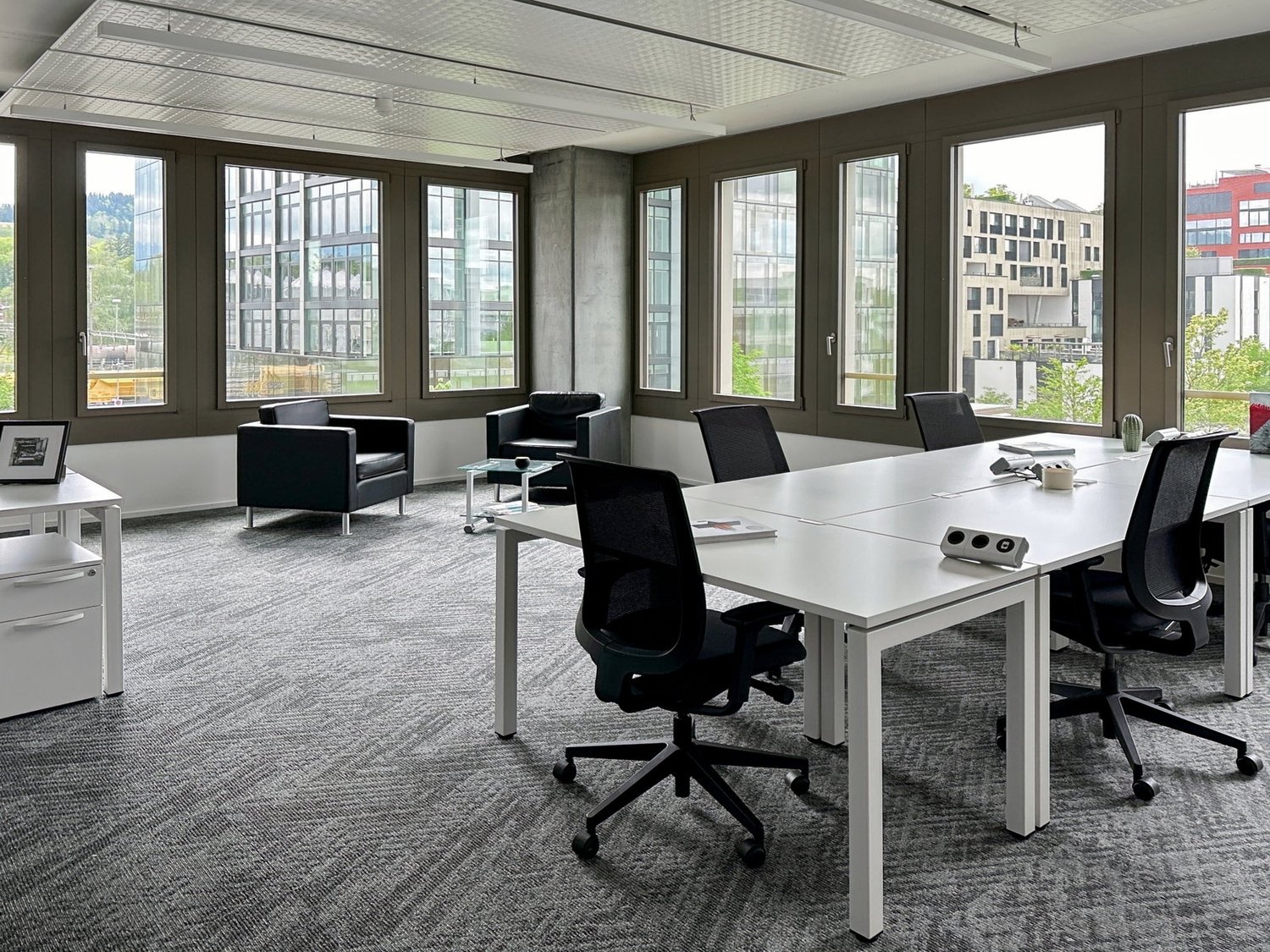 150m² office