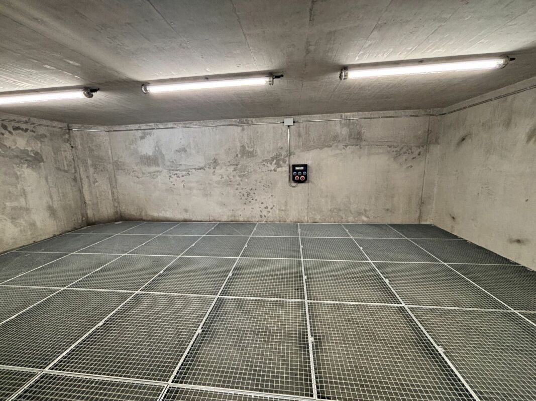 660m² factory, photo 3 of 8