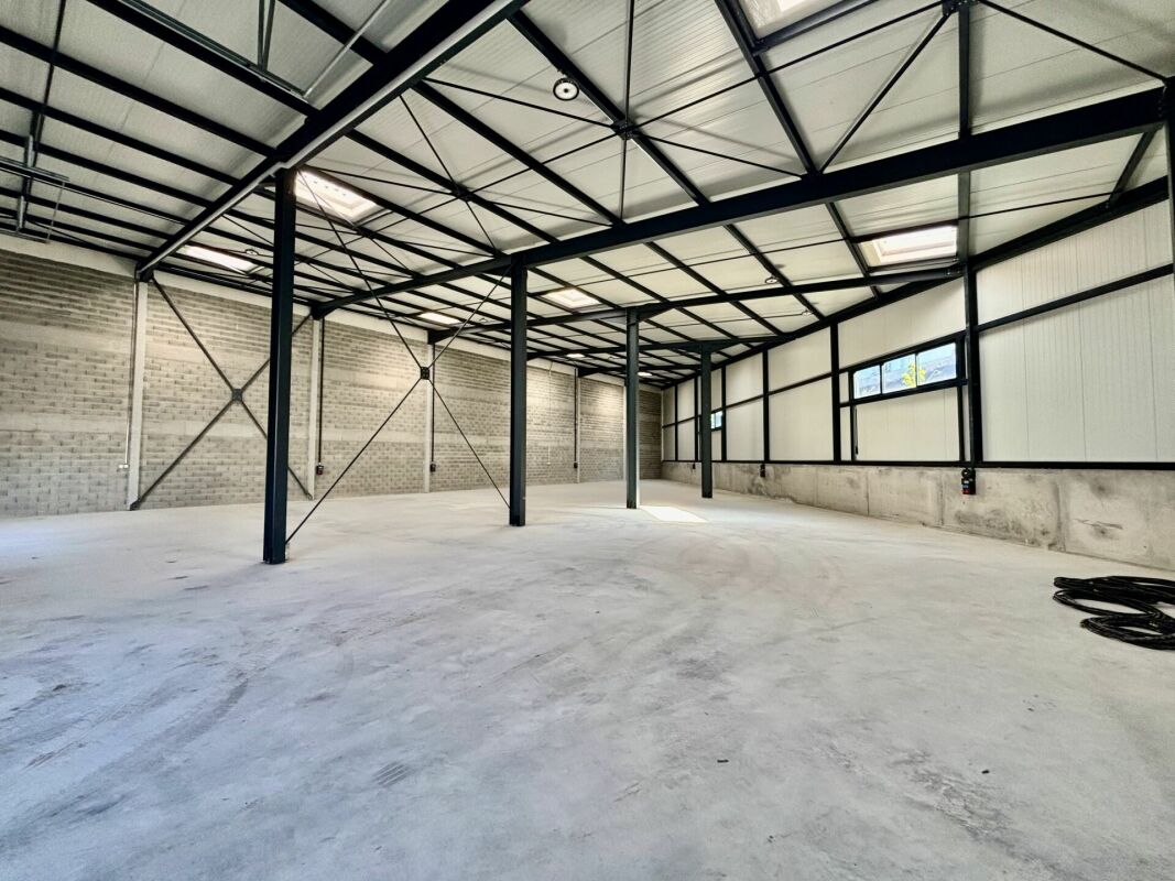 660m² factory, photo 6 of 8