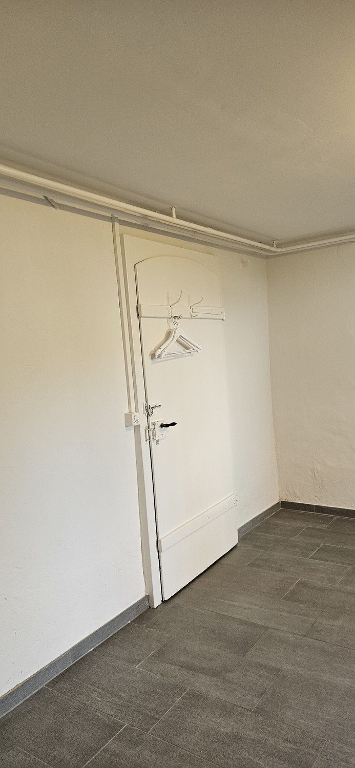 Office, photo 4 of 5