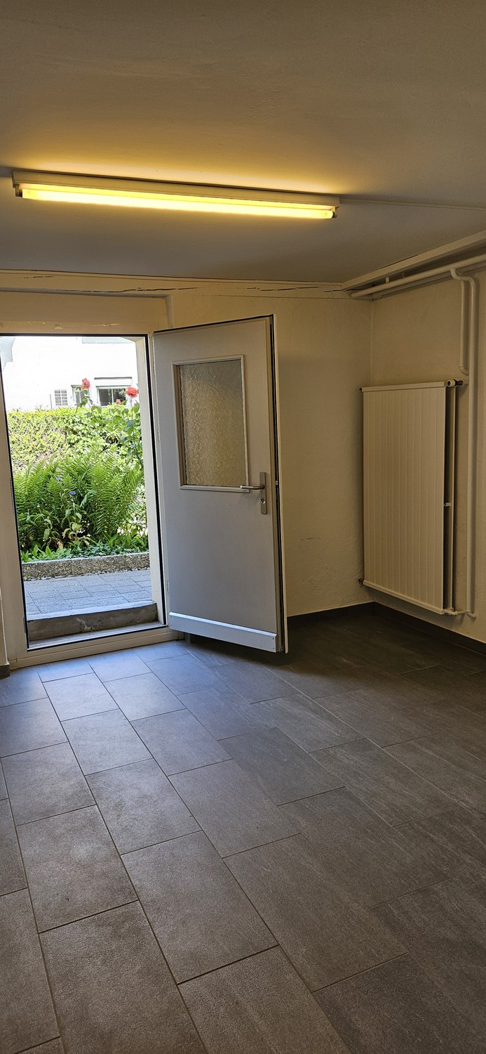 Office, photo 1 of 5