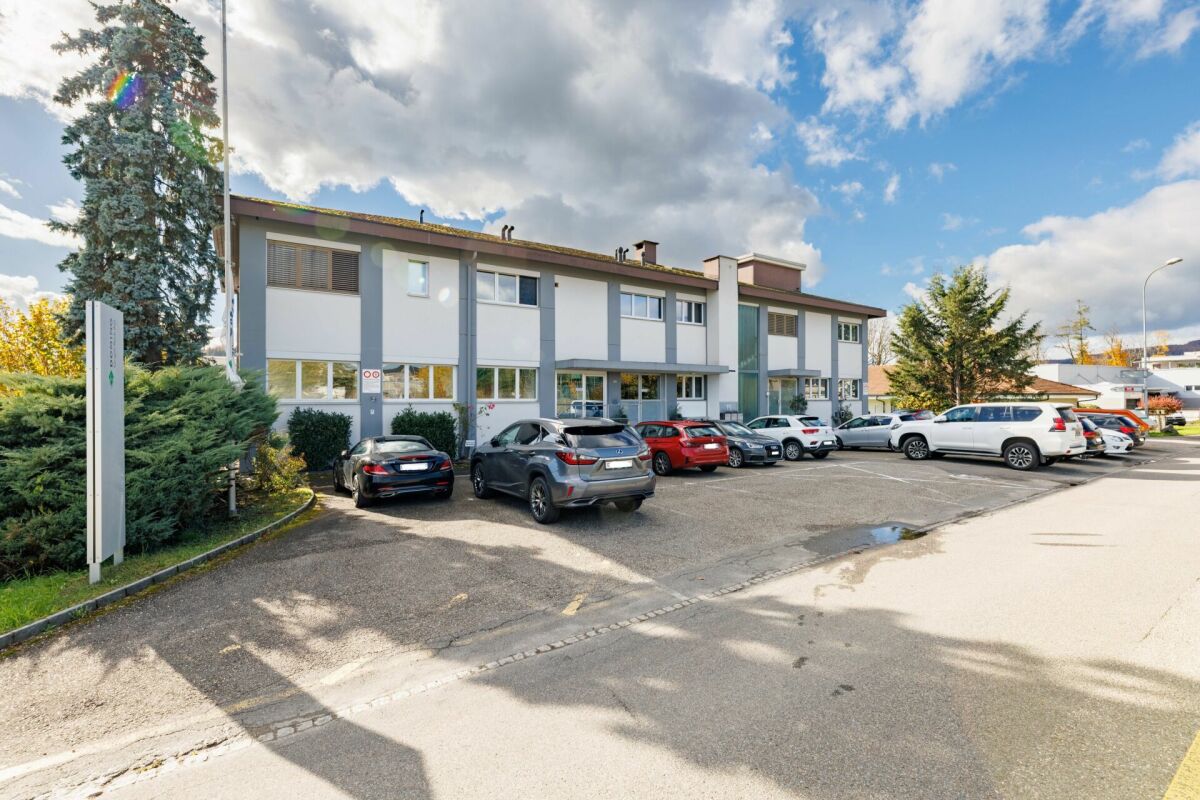 1550m² workshop