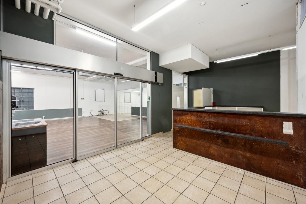 427m² commercial