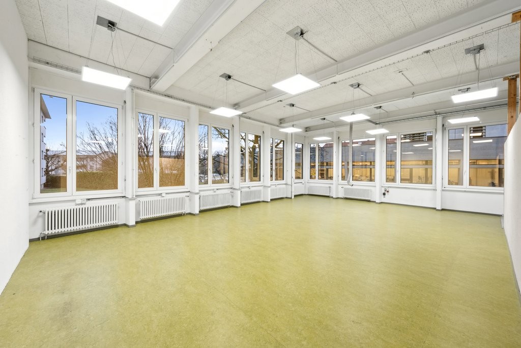 427m² commercial