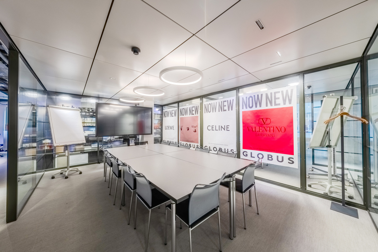 528m² office, photo 8 of 10