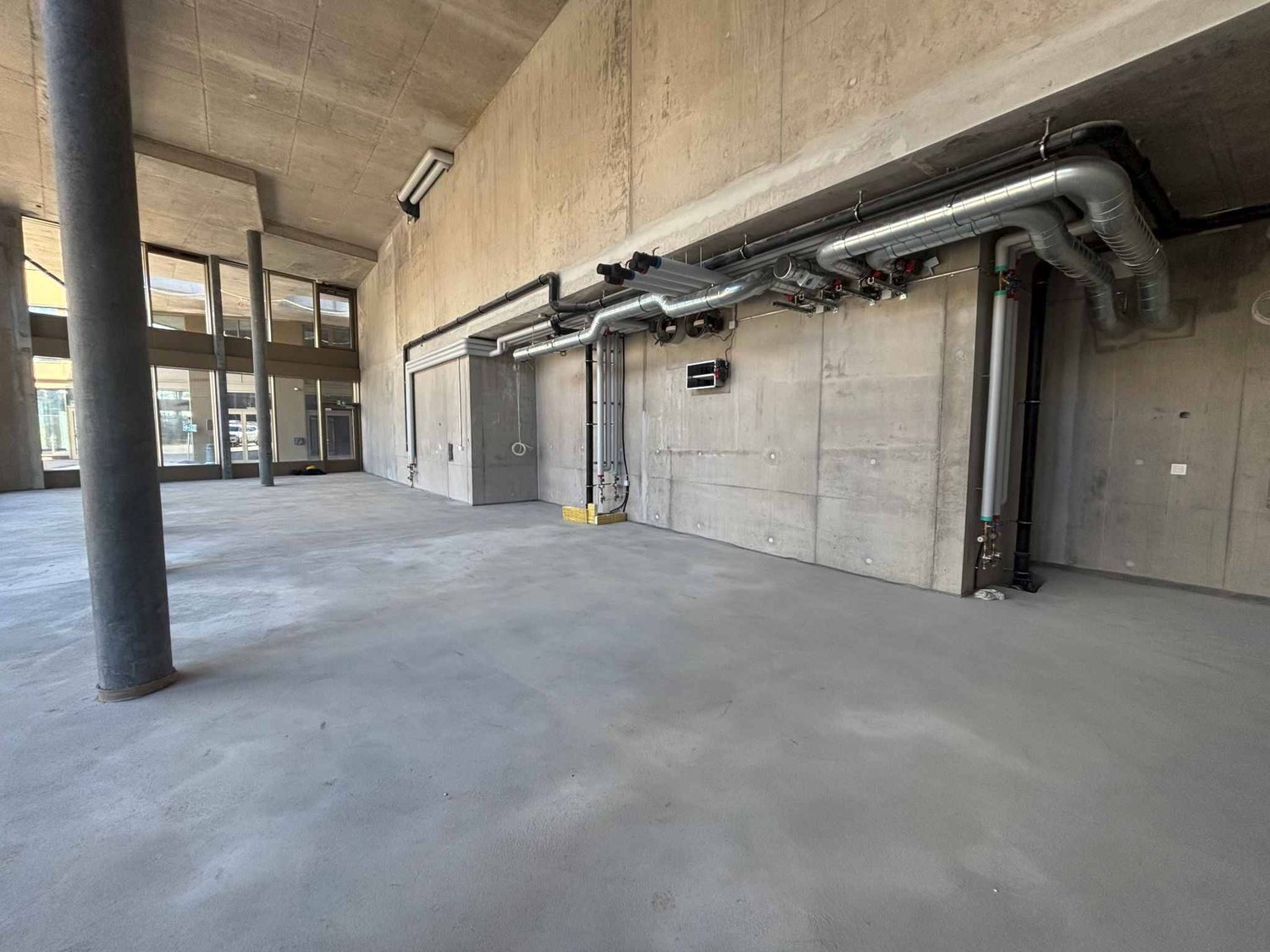 86m² arcade
