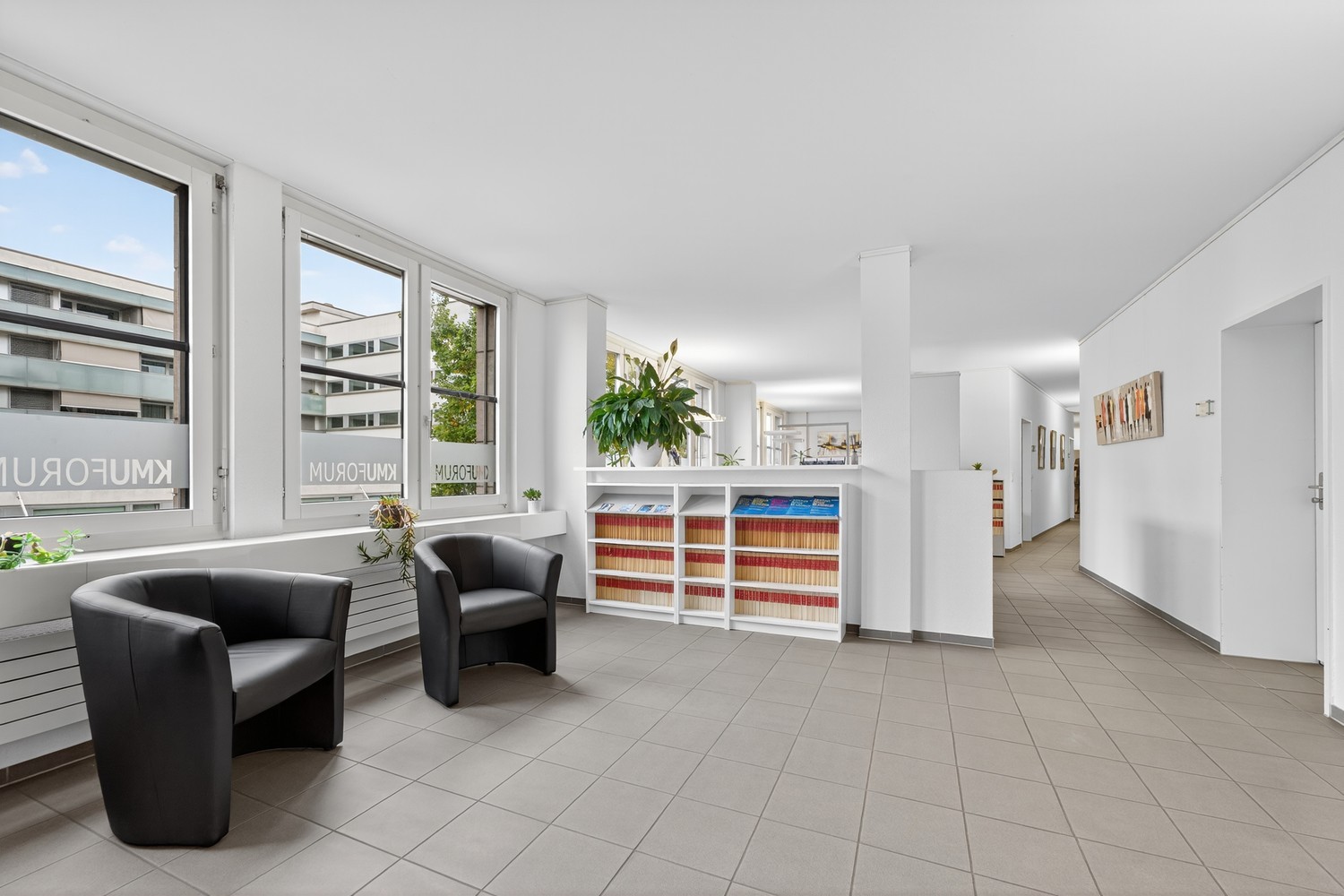 370m² office