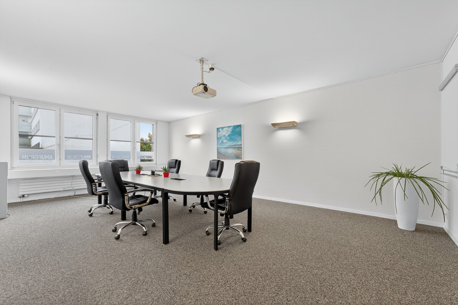 370m² office