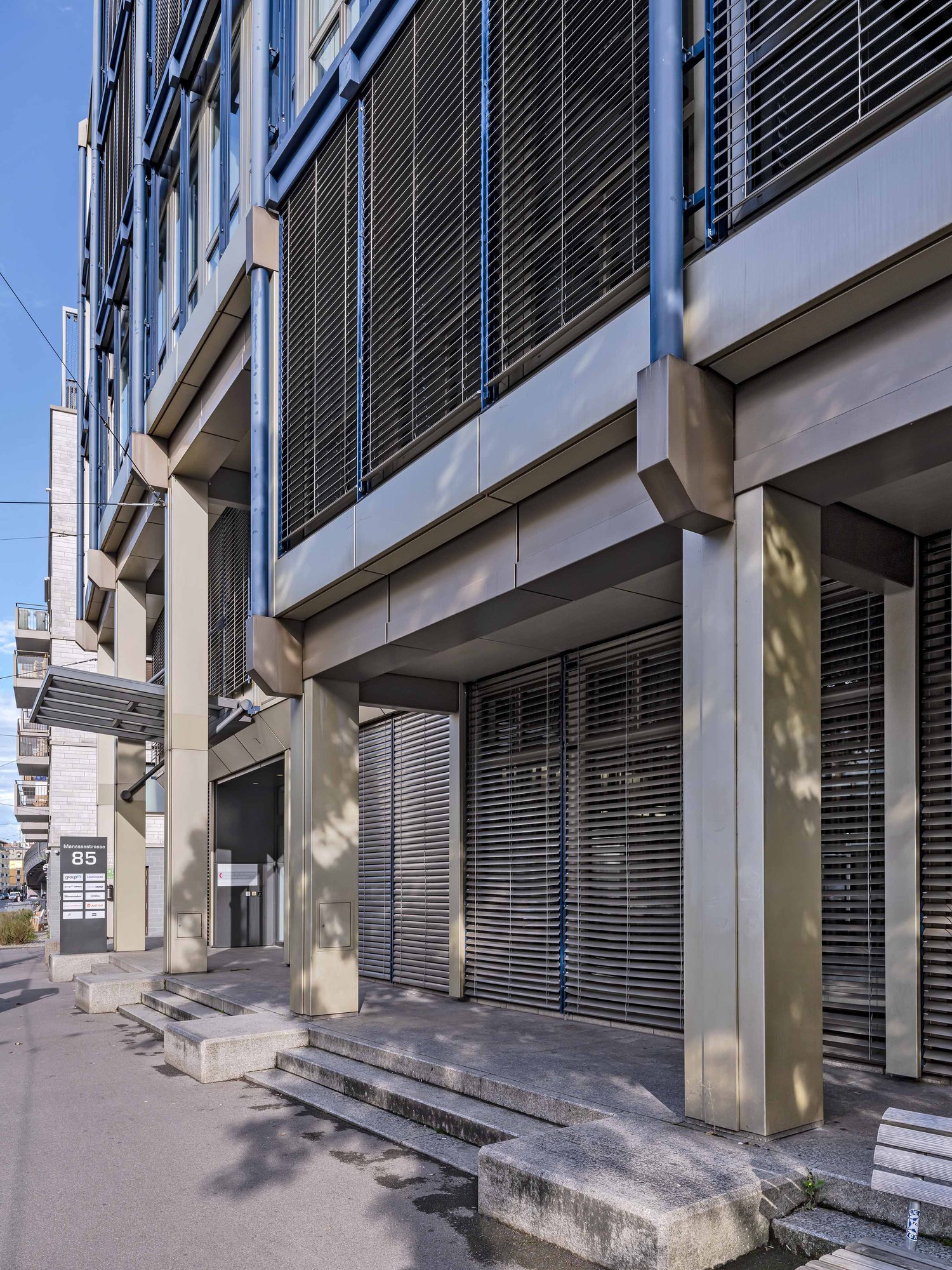 1322m² office, photo 1 of 10