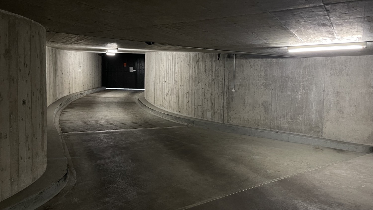 Open slot, photo 5 of 5