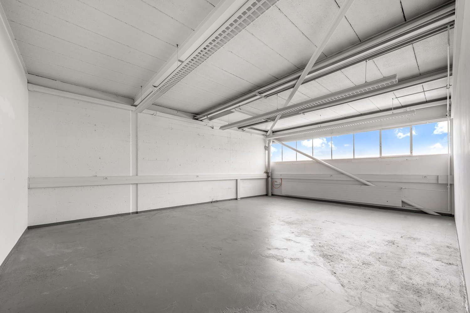 572m² office, photo 4 of 10