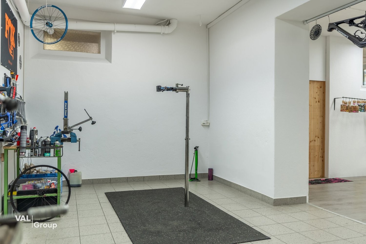 136m² commerciale