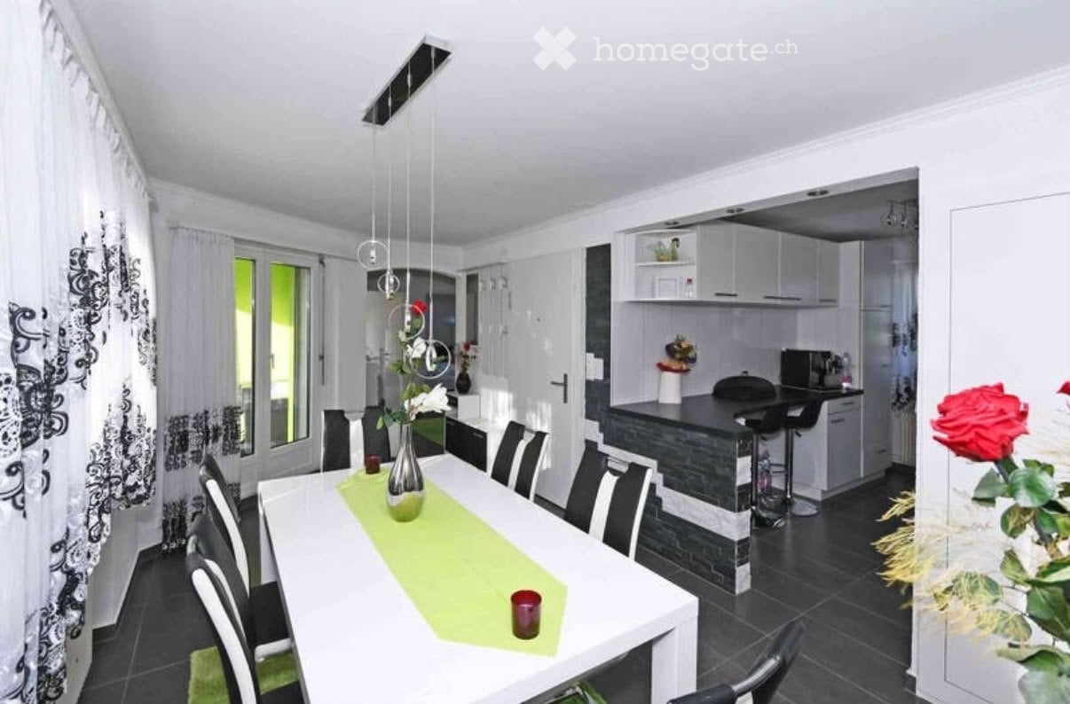 4 rooms apartment, photo 2 of 5
