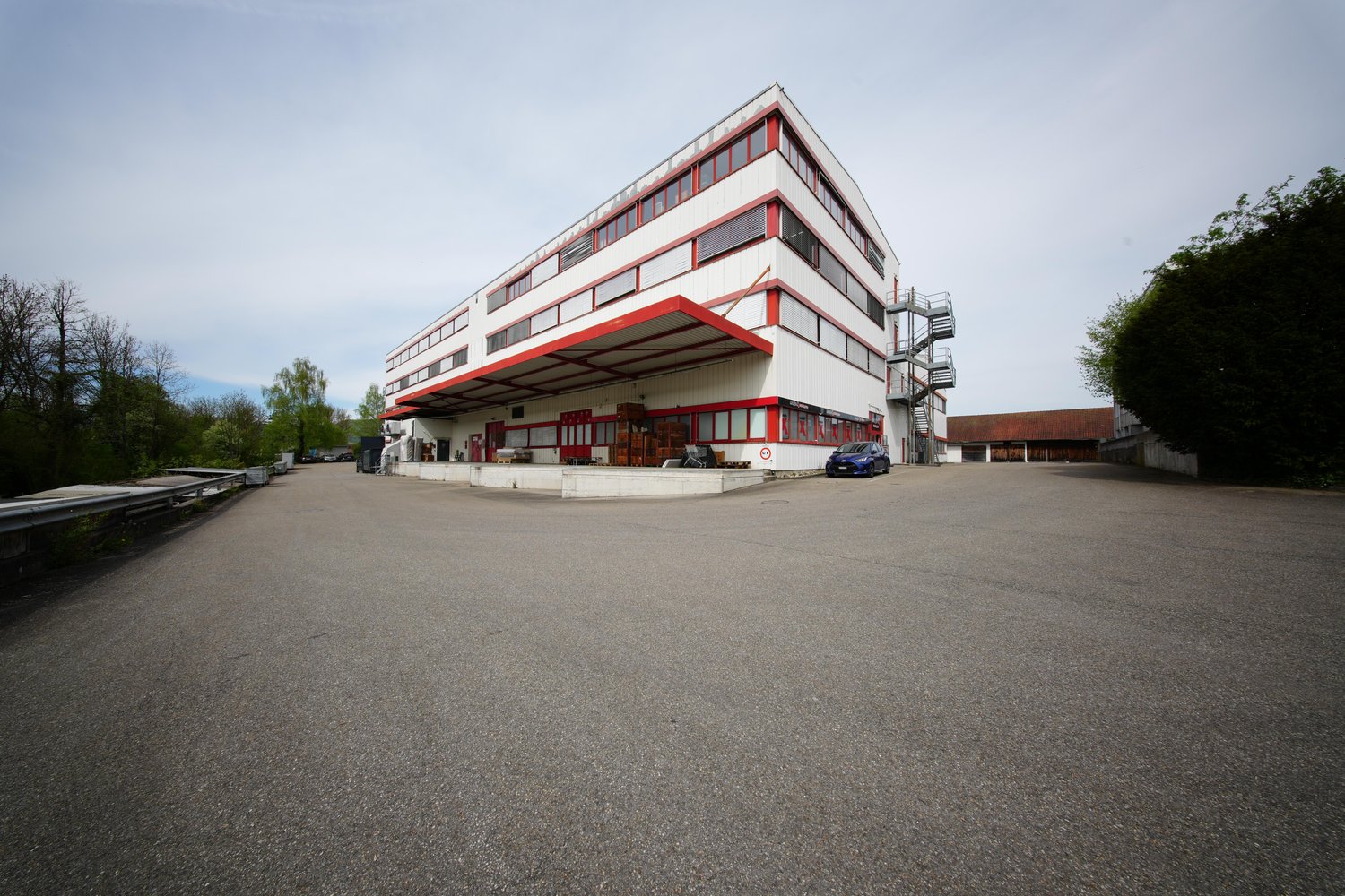 546m² commerciale