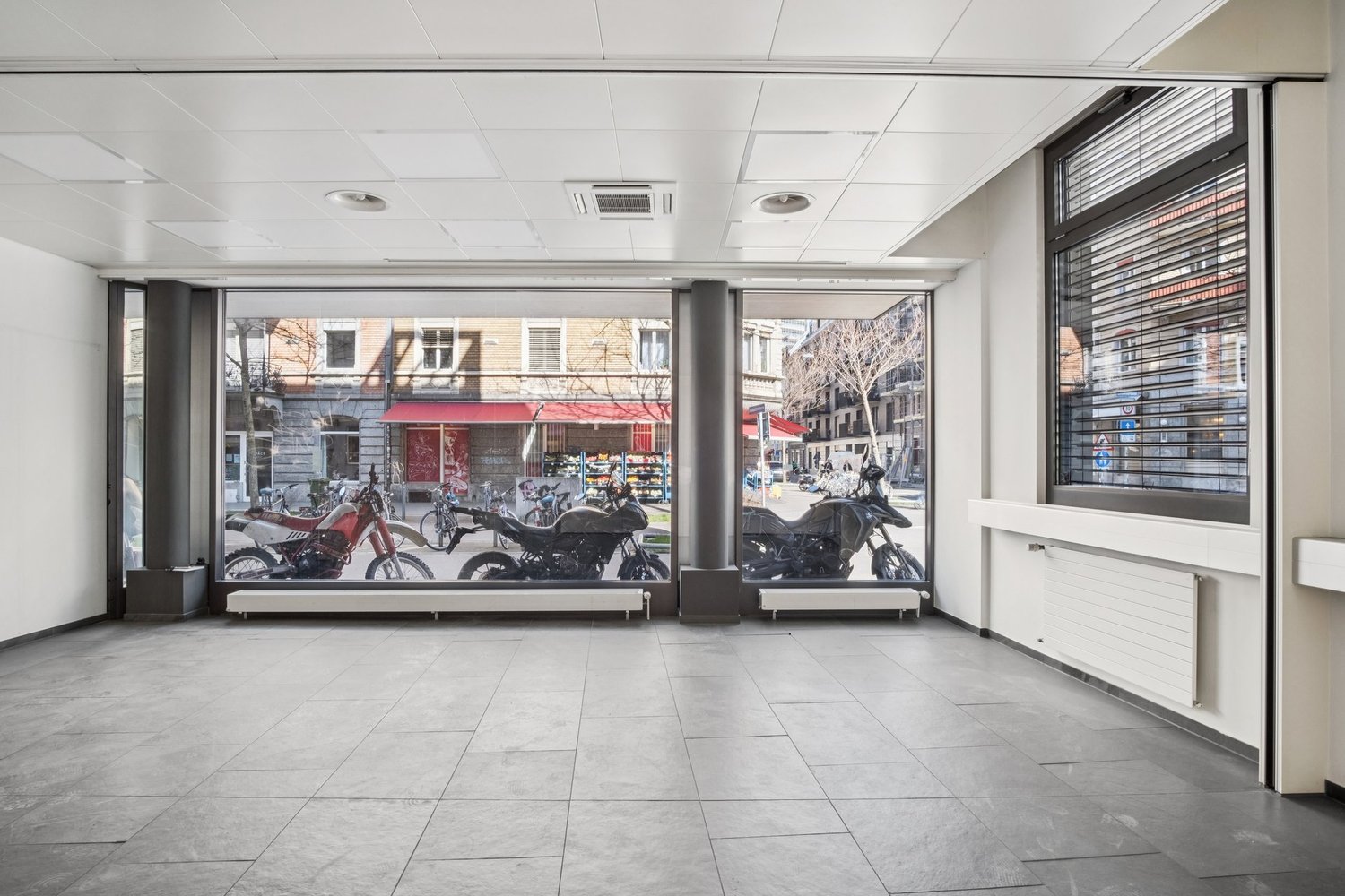 381m² commercial, photo 5 of 8
