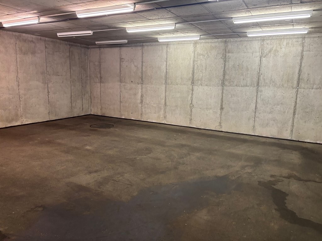 50m² storage room, photo 2 of 2