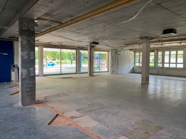 Magasin de 390m²