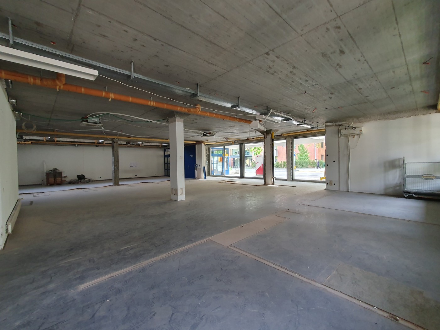 Magasin de 390m²