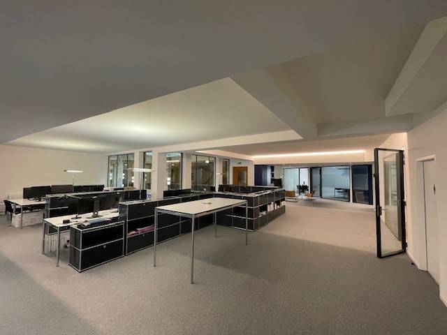 433m² office, photo 4 of 9
