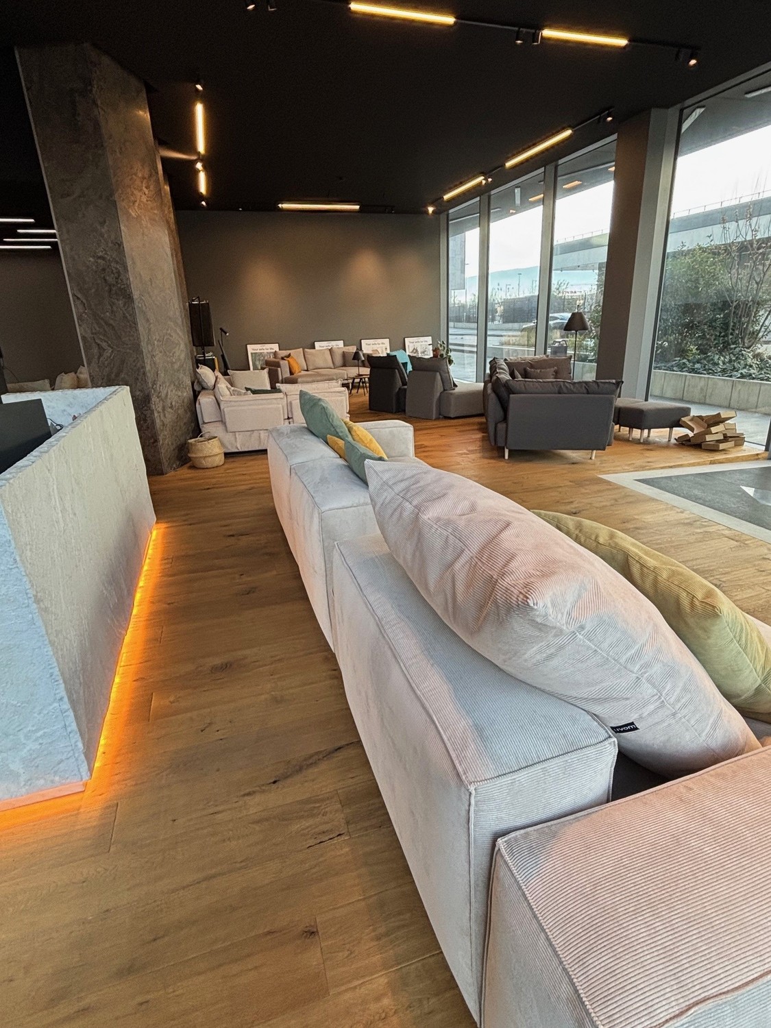 170-170m² commercial