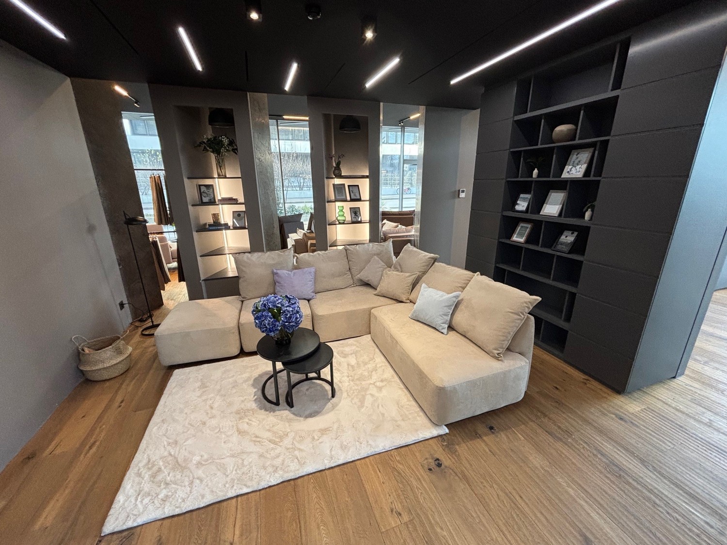 170-170m² commercial