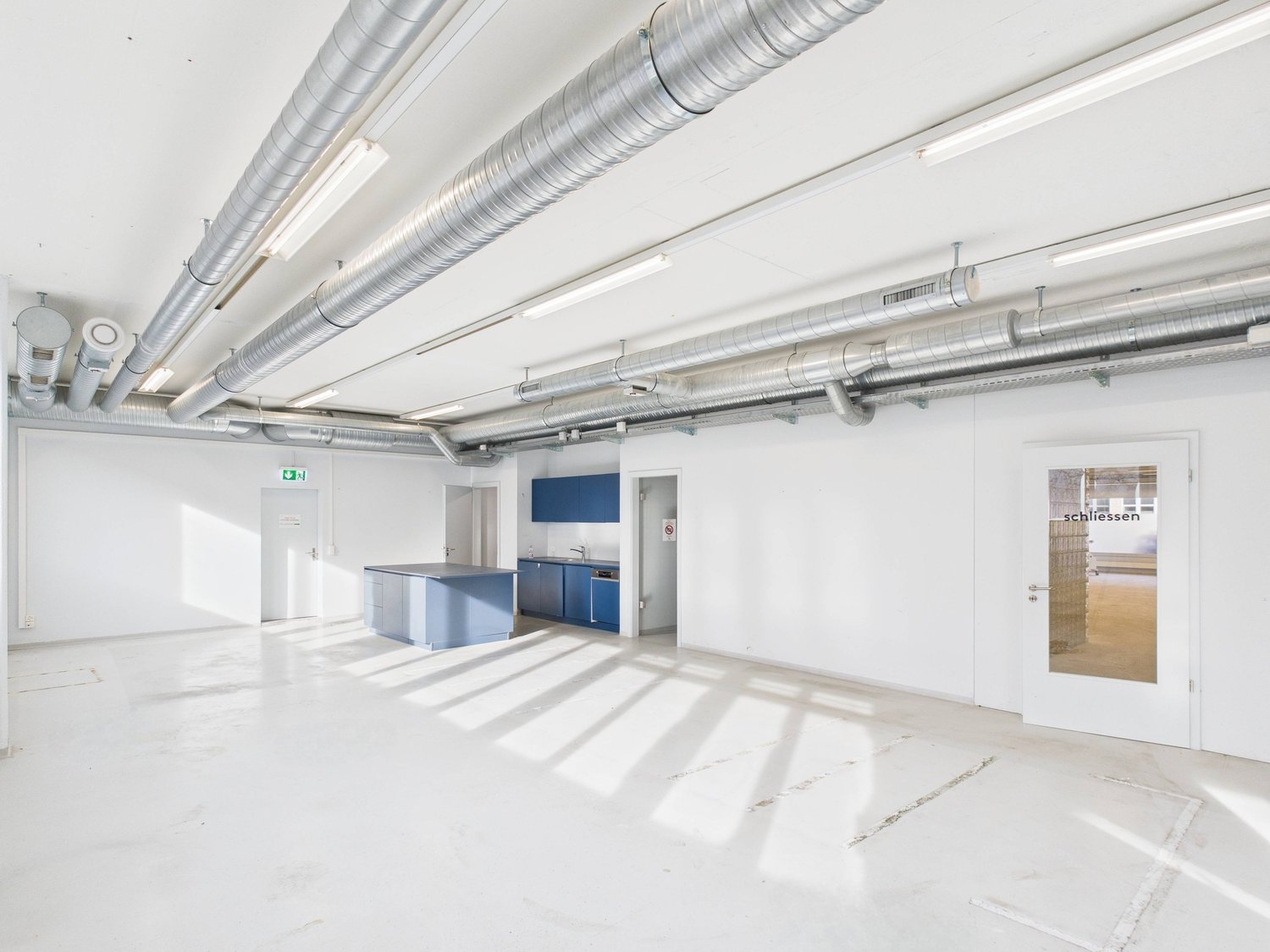 1043m² commercial, photo 5 of 10