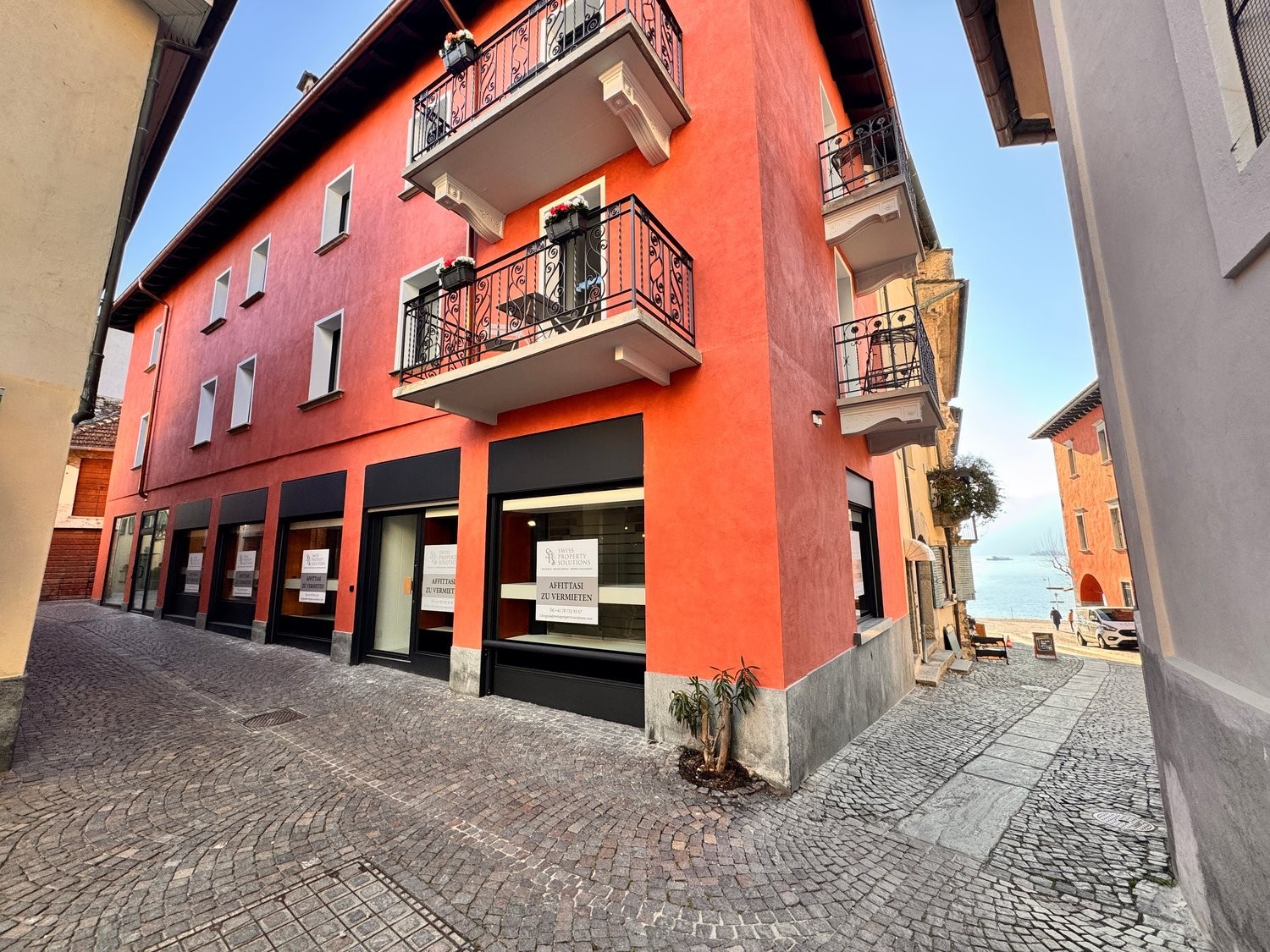 72m² atelier, photo 2 of 10