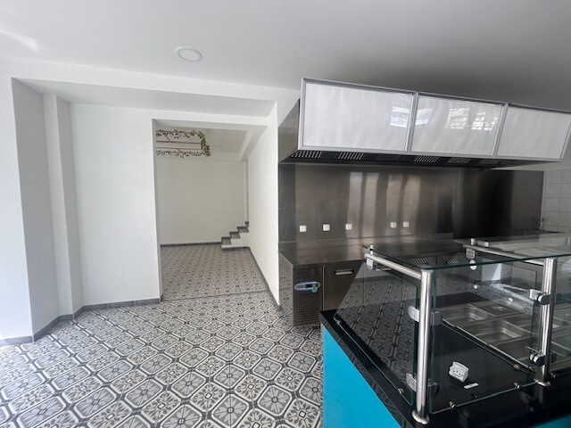 90m² commercial, photo 10 of 10