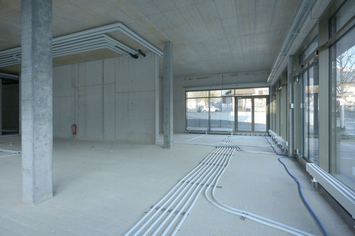 170m² shop