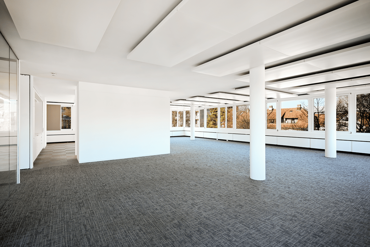 379m² office, photo 8 of 10