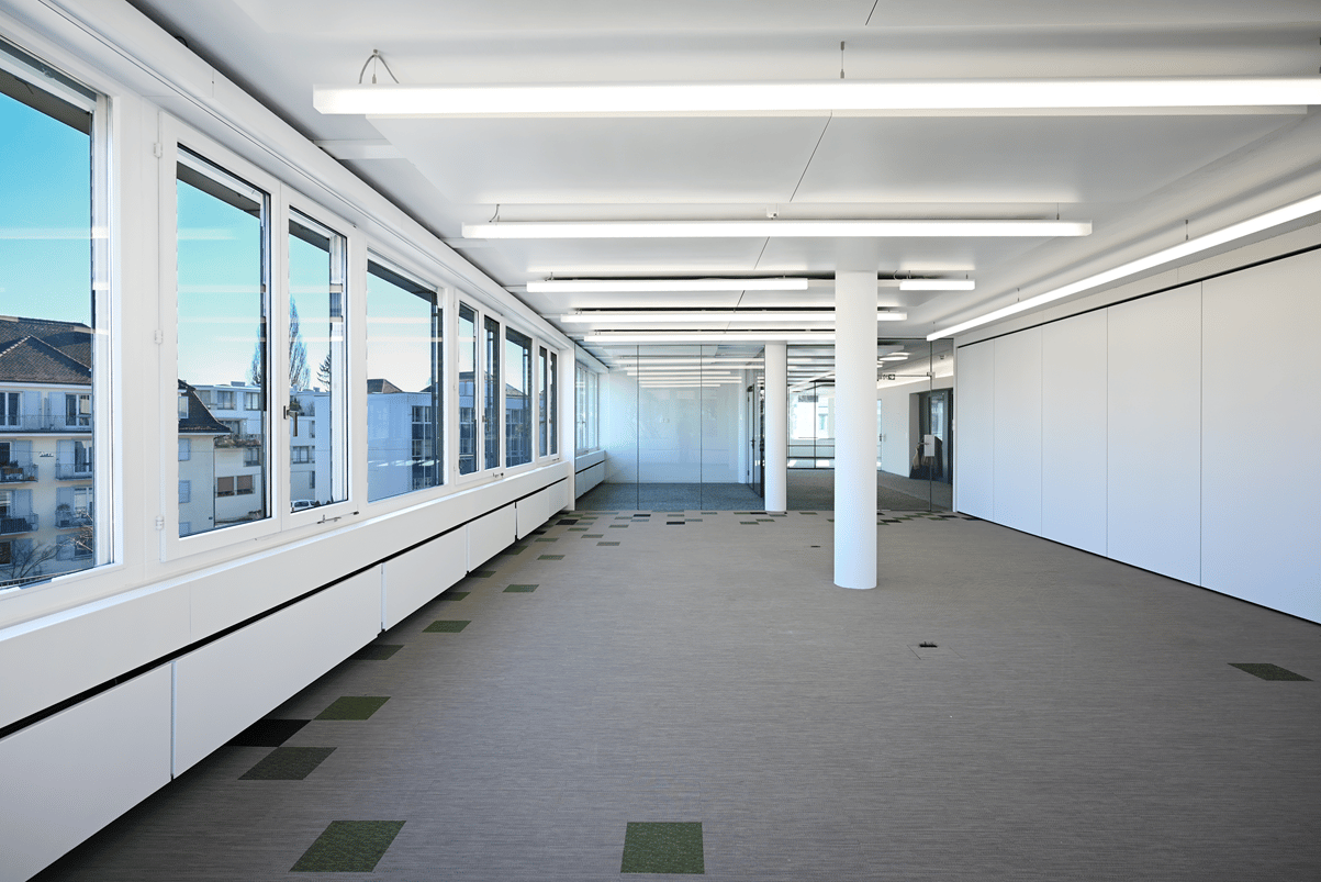 379m² office, photo 4 of 10
