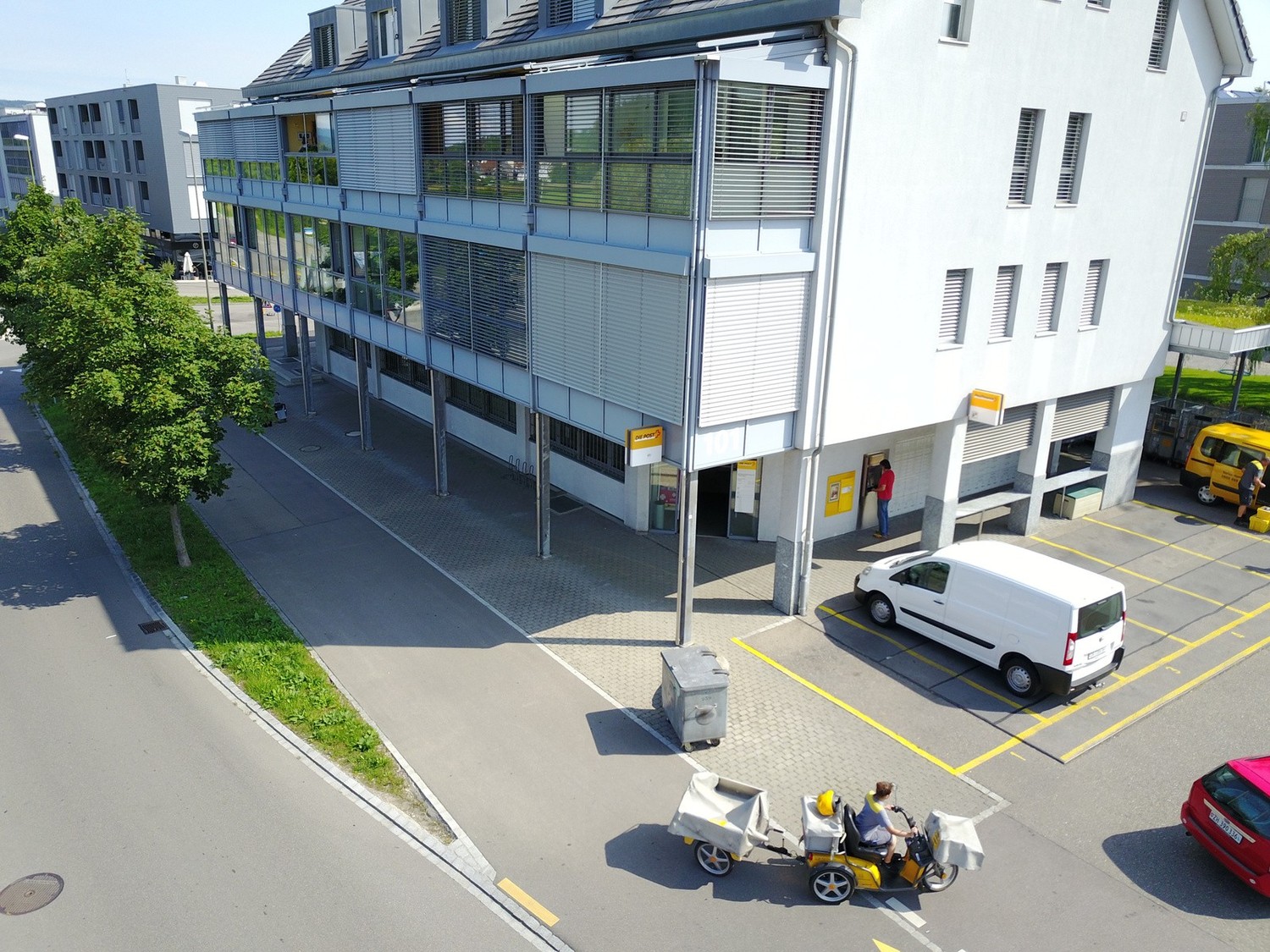 210m² office
