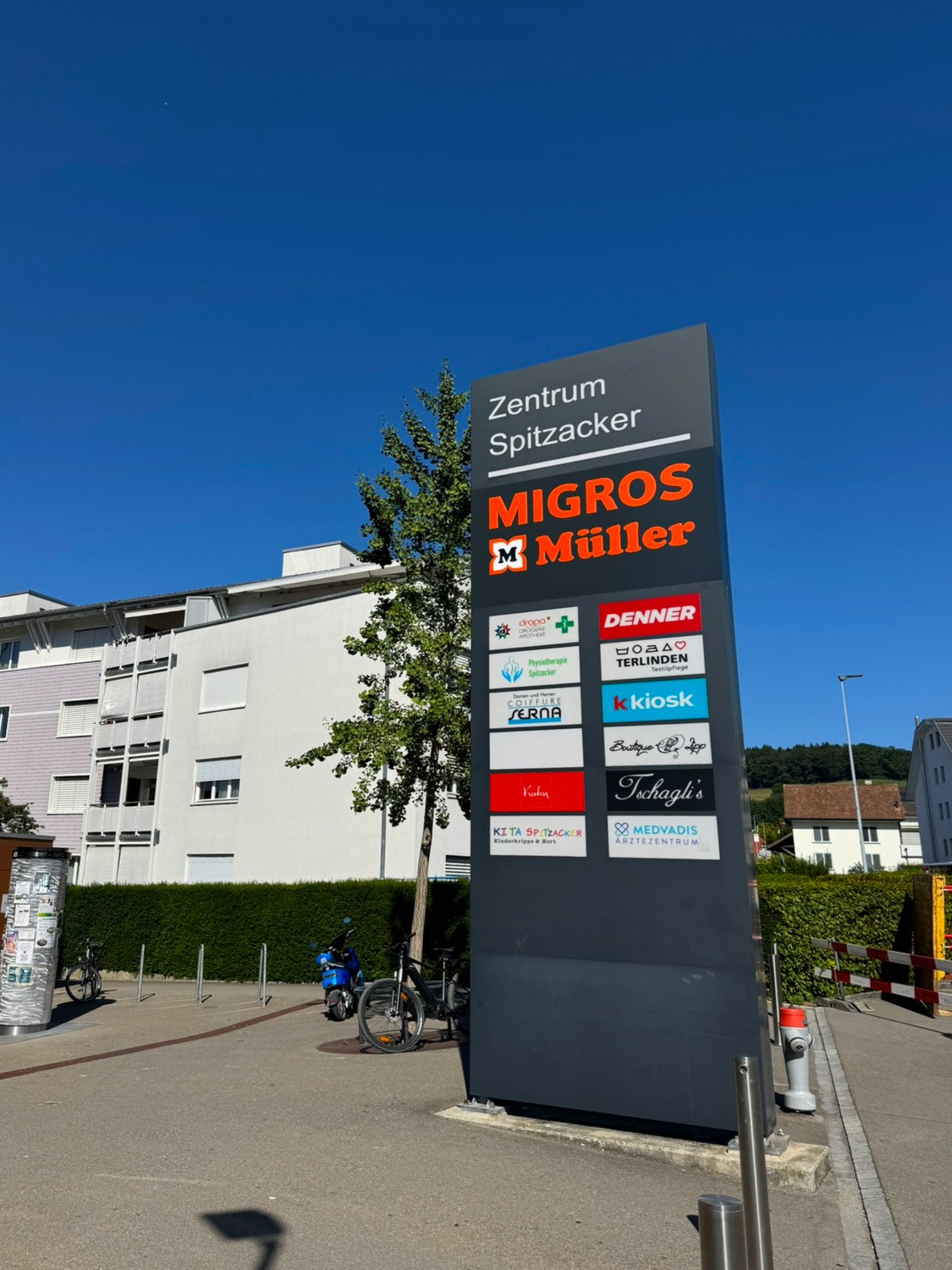 210m² office