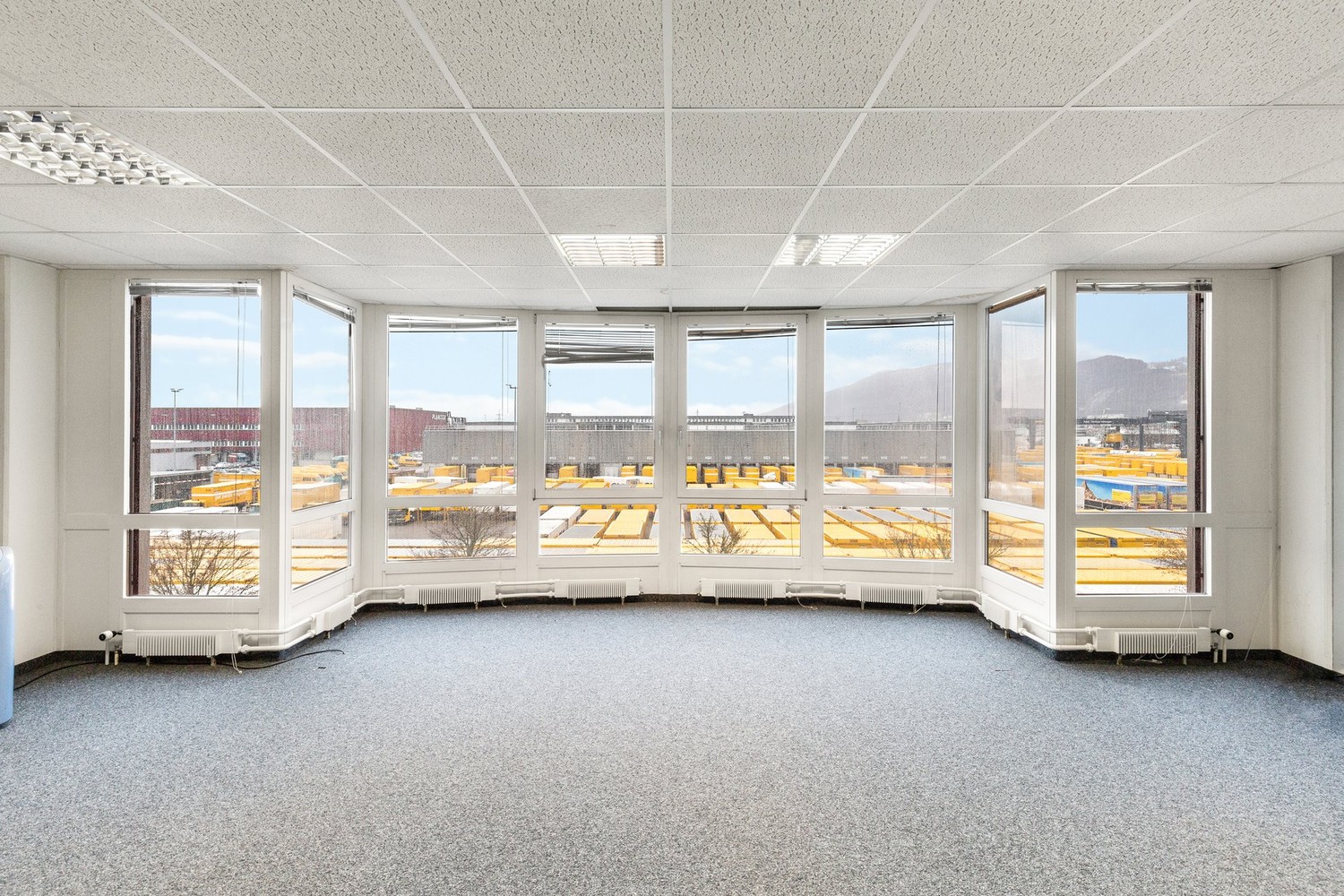 576m² office, photo 9 of 10