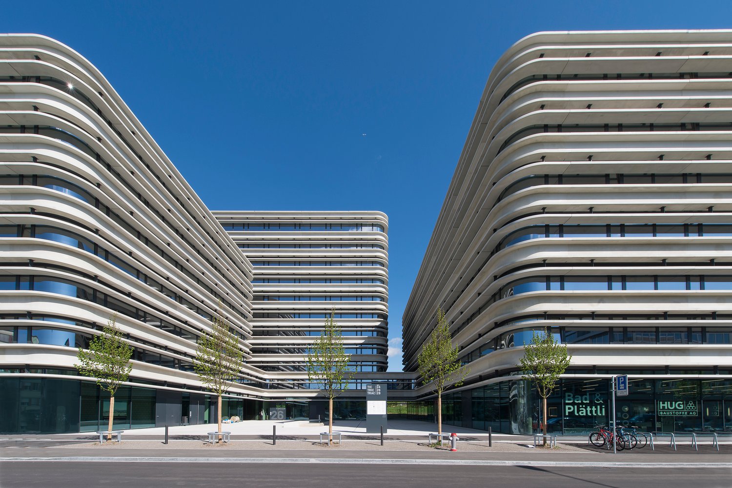 260m² office, photo 1 of 6