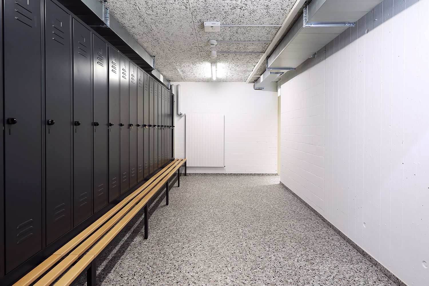 97m² office