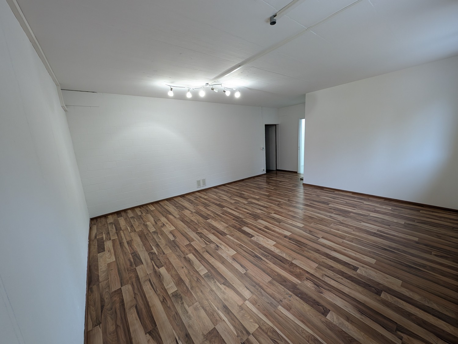 90-90m² commercial