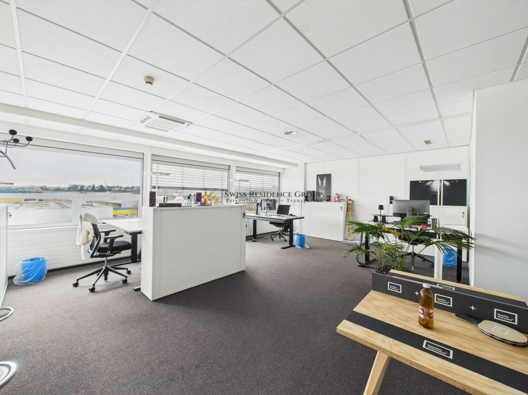 Office, photo 9 of 10
