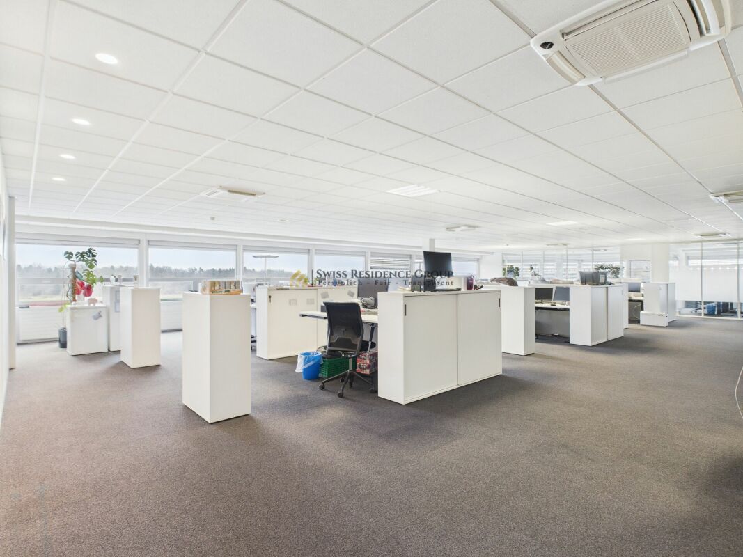 Office, photo 6 of 10