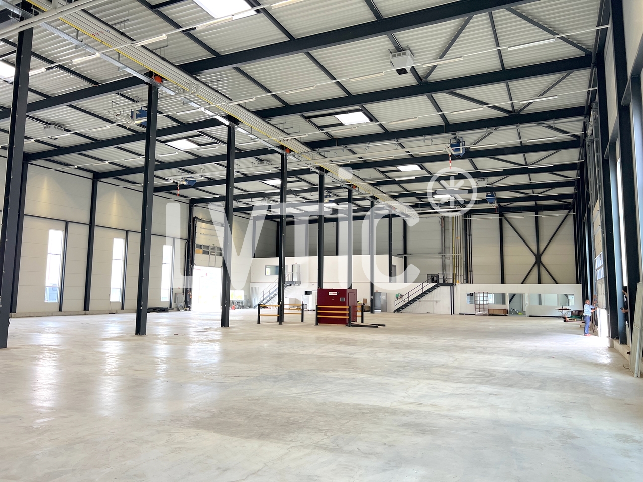 2030m² industrial object, photo 5 of 10