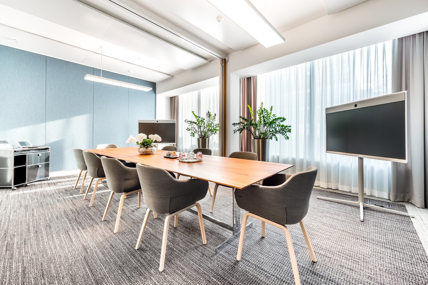 2000m² office, photo 3 of 7
