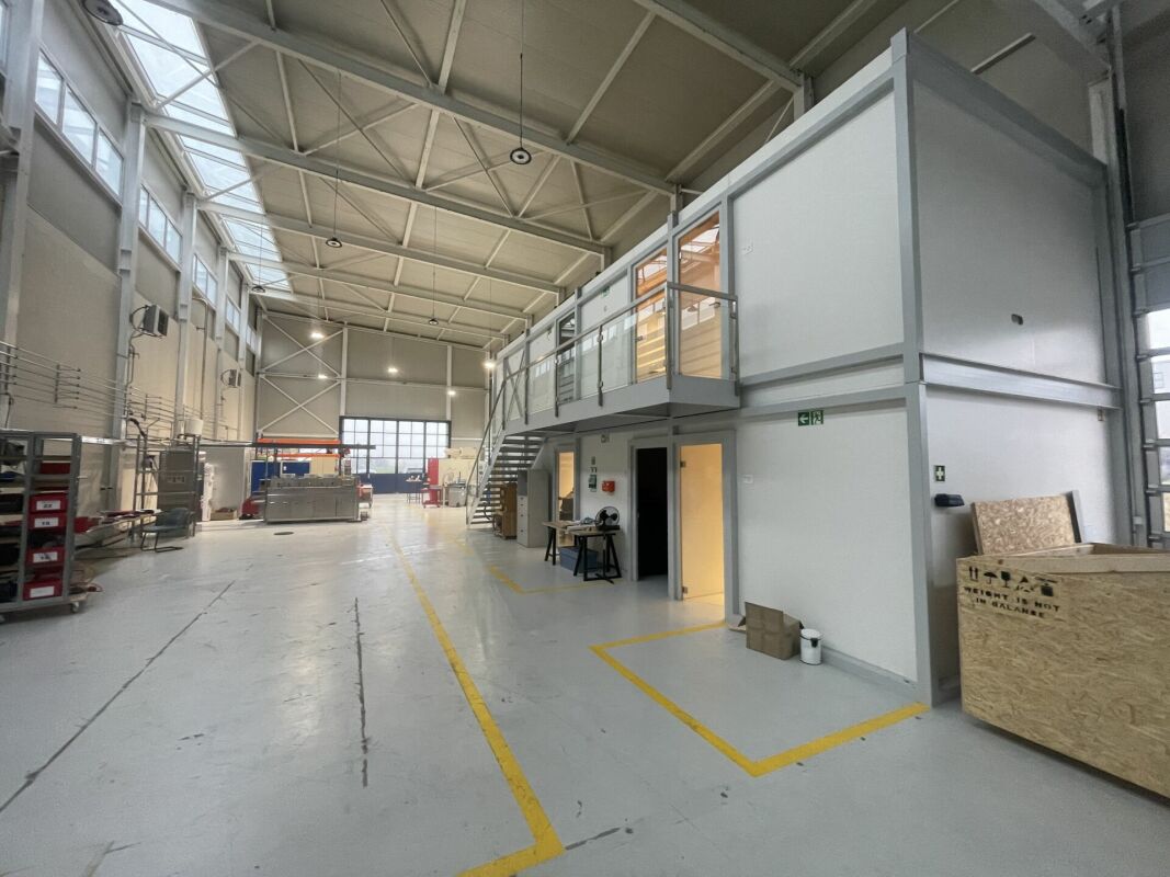 580m² office, photo 5 of 6