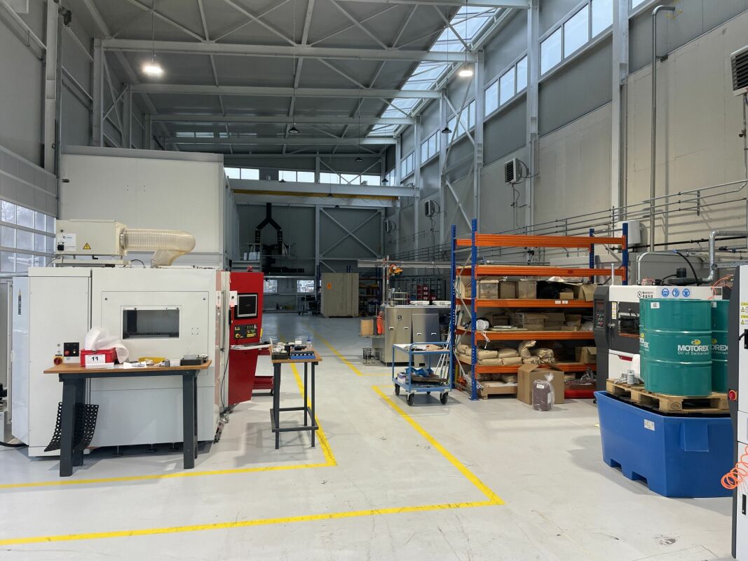 580m² office, photo 3 of 6