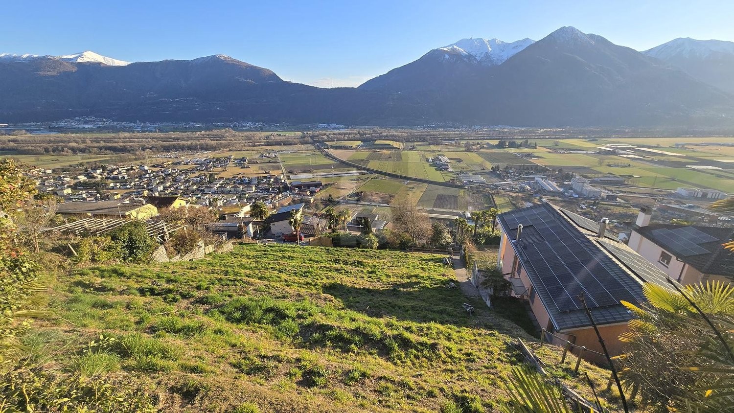 1143m² building land, photo 2 of 4
