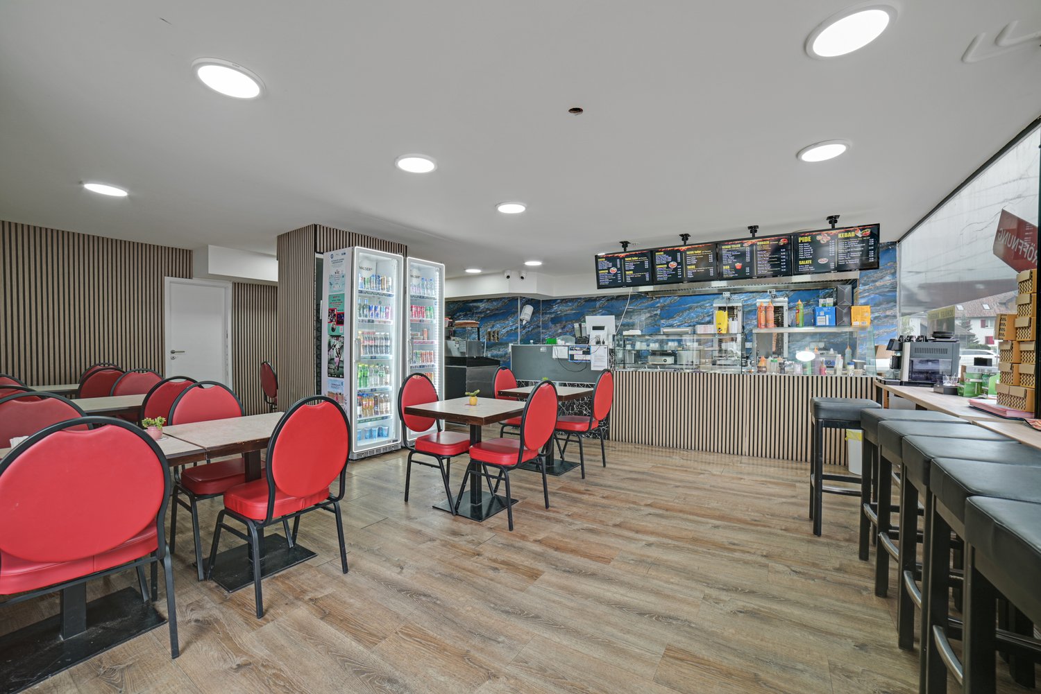 Restaurant, photo 1 of 7