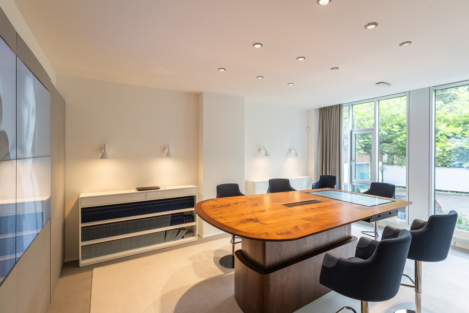 672m² commercial