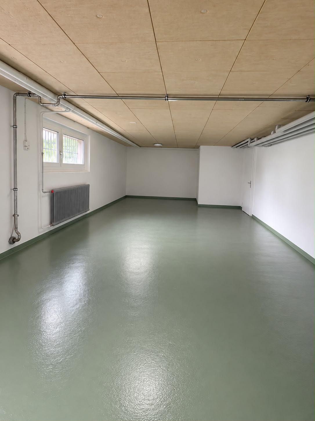 Hobby room, photo 3 of 6