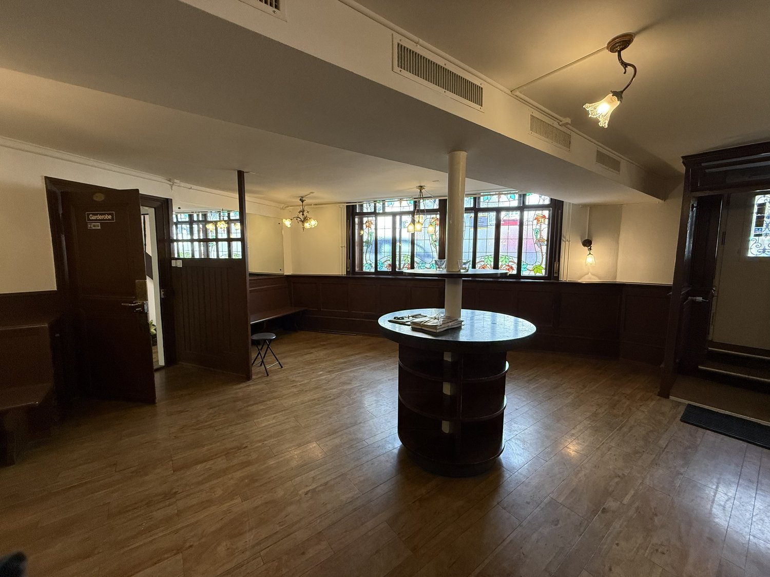 138m² restaurant, photo 7 of 10