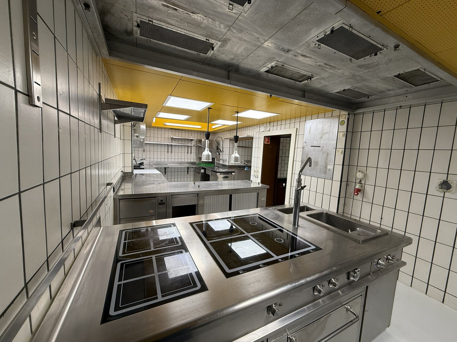138m² restaurant, photo 5 of 10