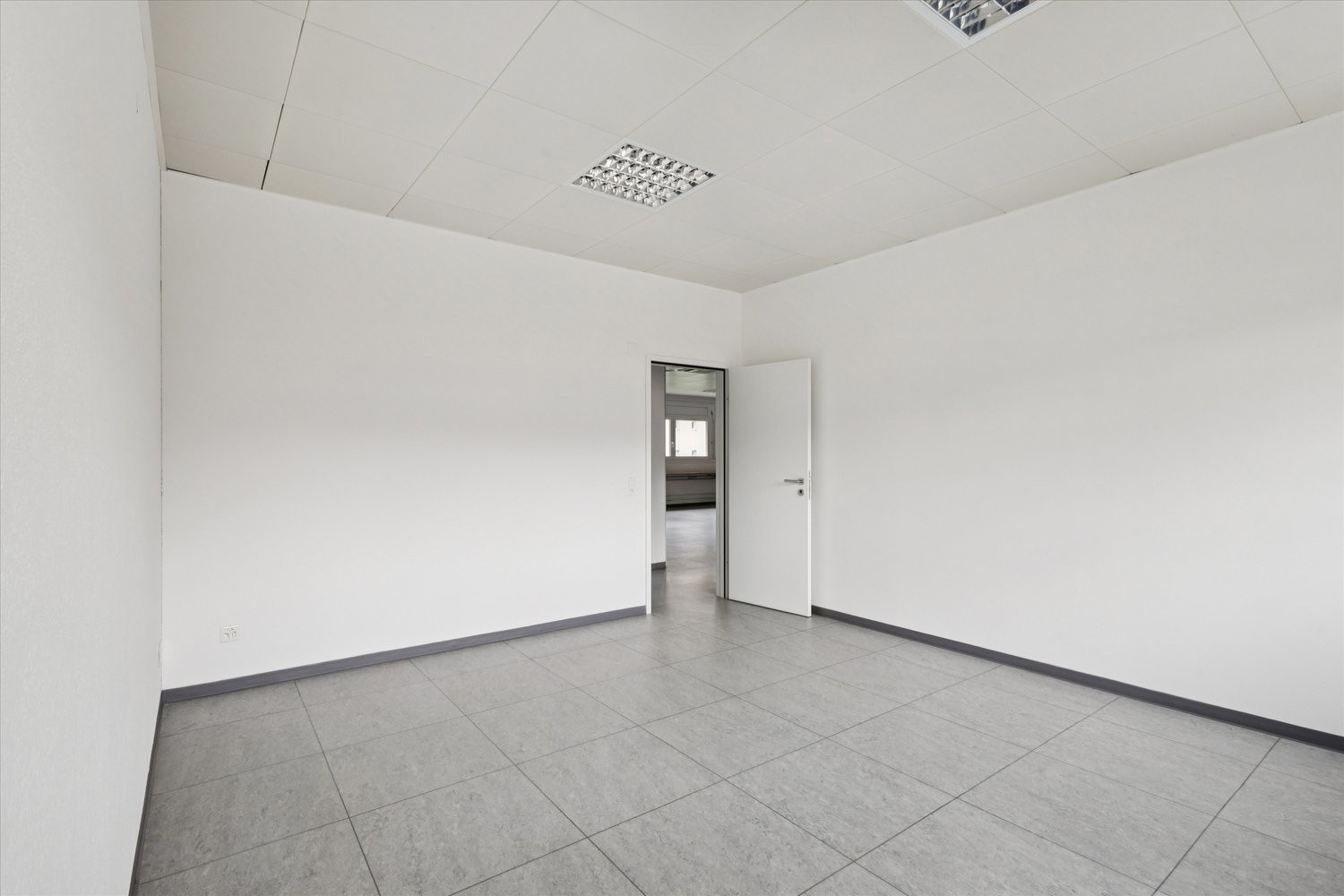 201m² office